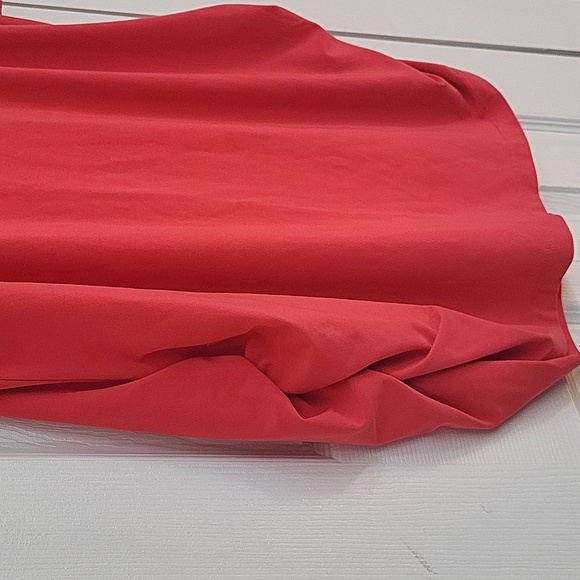 Judy Joannou designs top Large - Picture 4 of 6